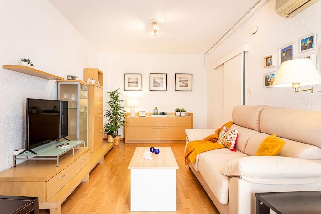 Precioso Piso Moderno: Terraza, A/C, Netflix, Wifi Lejlighed Valencia Eksteriør billede