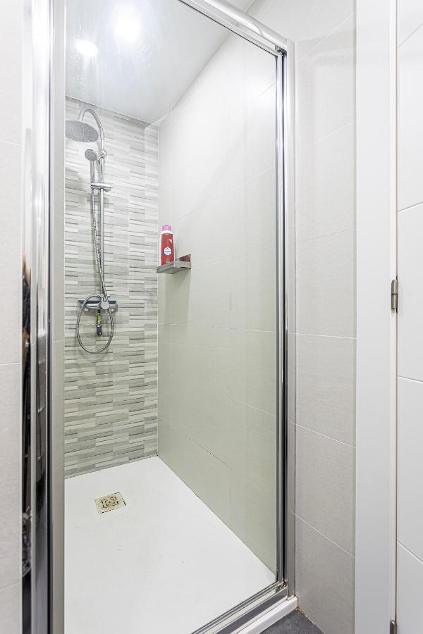 Precioso Piso Moderno: Terraza, A/C, Netflix, Wifi Lejlighed Valencia Eksteriør billede